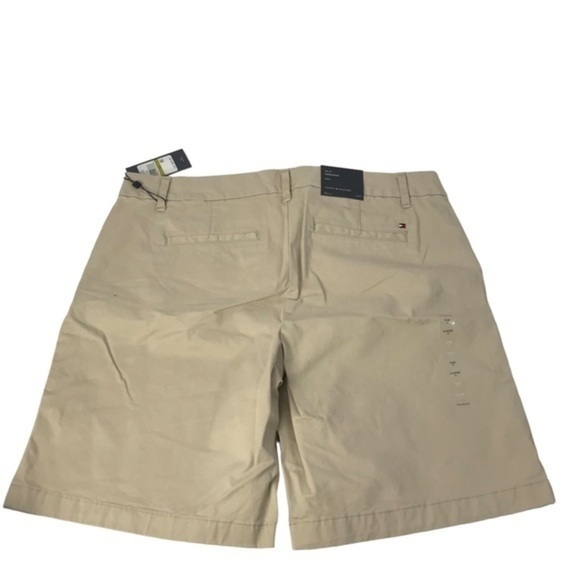 Tommy Hilfiger Women's 9 Inch Hollywood Chino Short plus size 14 - Picture 4 of 6